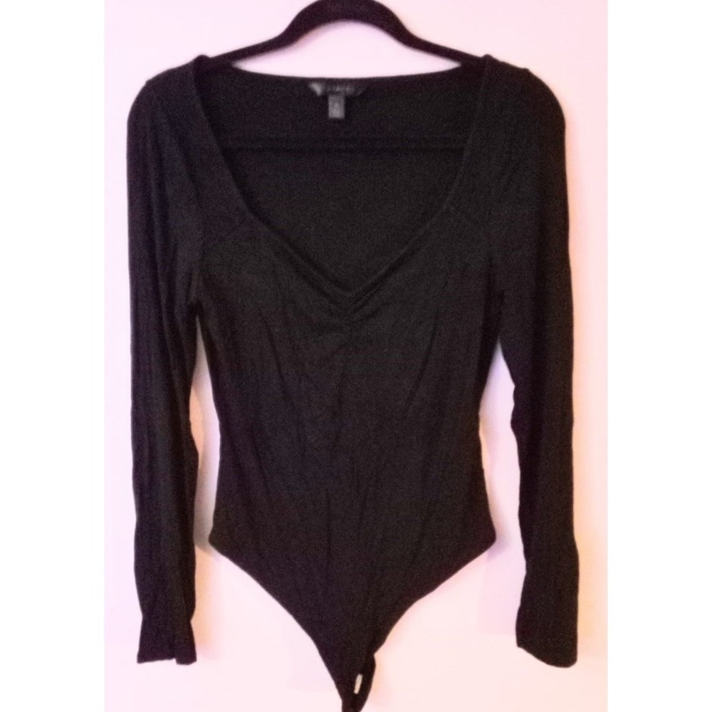 Banana Republic Women's Black Ribbed Rayon Spandex V Neck Bodysuit, Medium